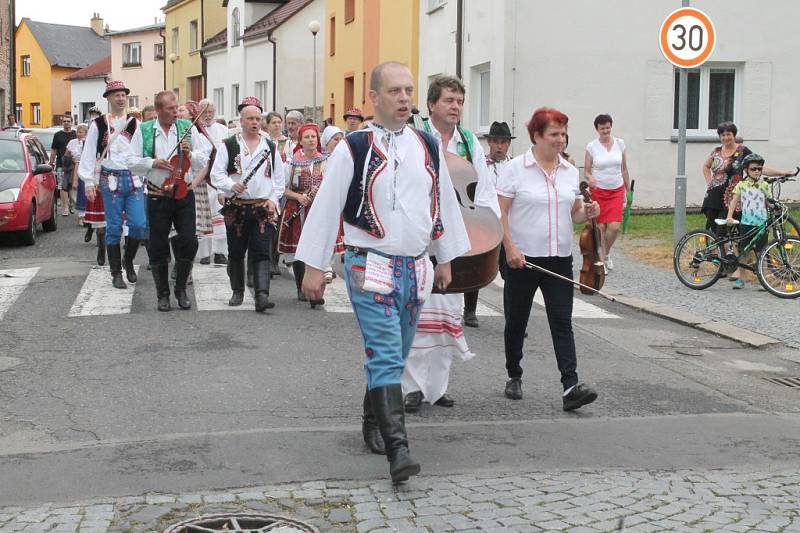 Pojizerský folklorní festival v Bakově nad Jizerou přilákal několik stovek návštěníků