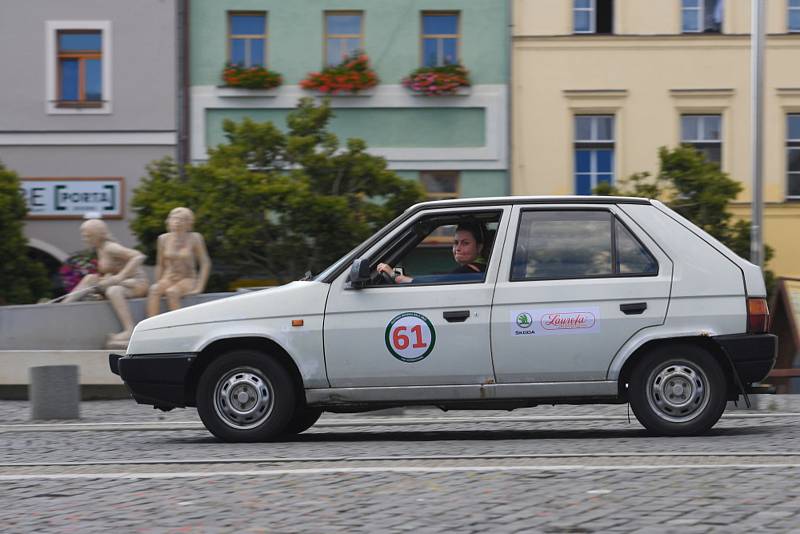 Oldtimer Bohemia Rally 2021 lákala fanoušky motorsportu