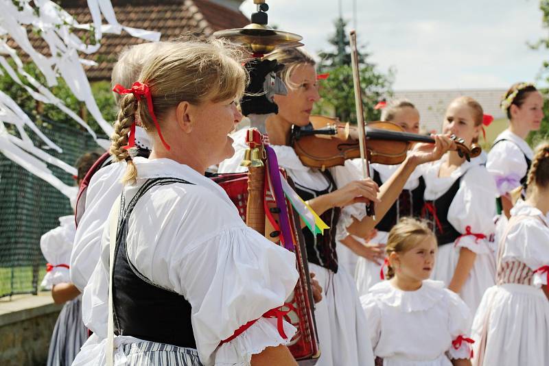 Krojované hody v Martínkově.