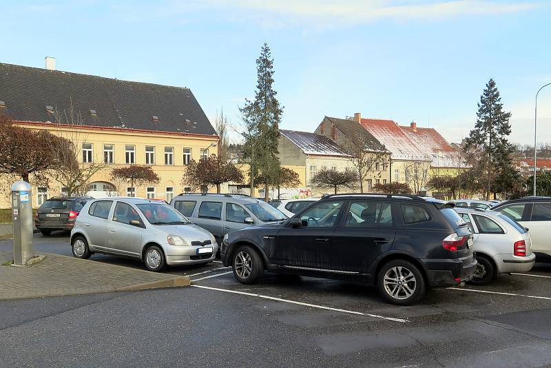 Parkoviště v ulici Vítězslava Nezvala v Třebíči