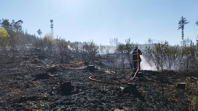 Meteorologové varují před požáry na Žďársku. O víkendu hořel les