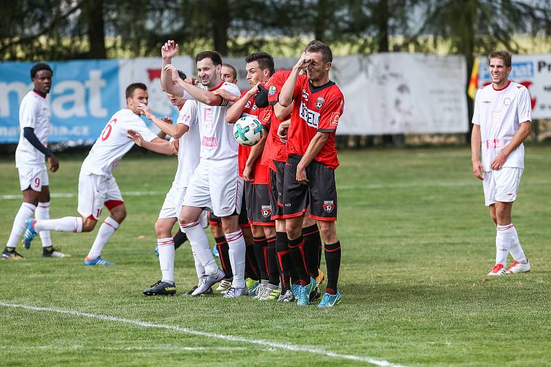 Fotbalisté Třebíče čeká v neděli favorit soutěže, budou hostit Pelhřimov.