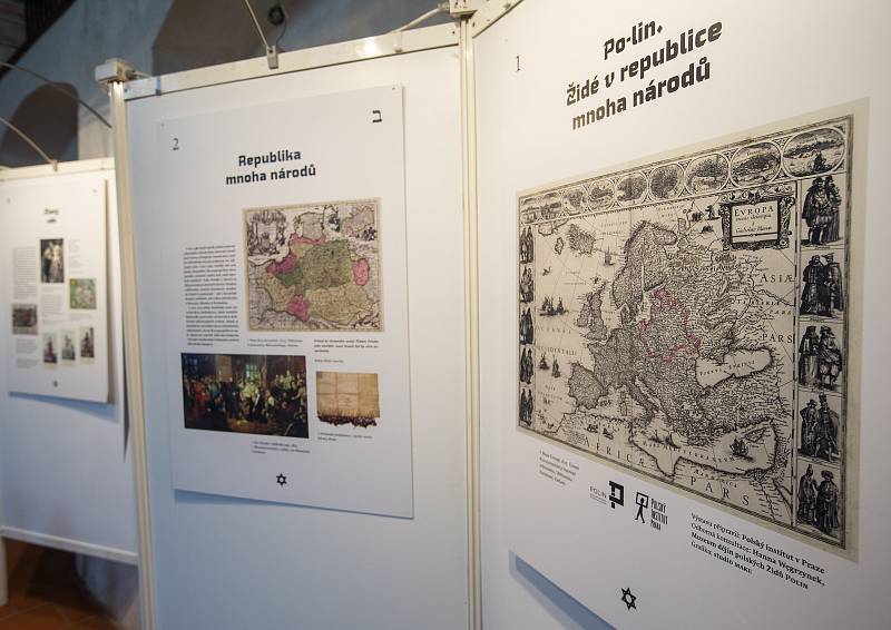 Expozice o proměnách židovské čtvrti a také výstava o polských židech v Zadní synagoze v Třebíči.