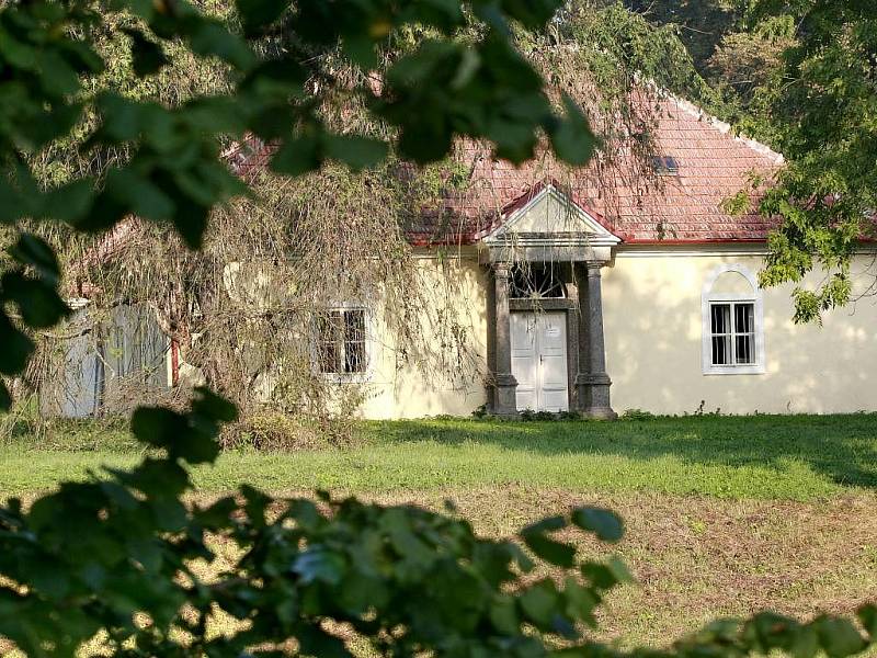 Zámecký park v Budišově.