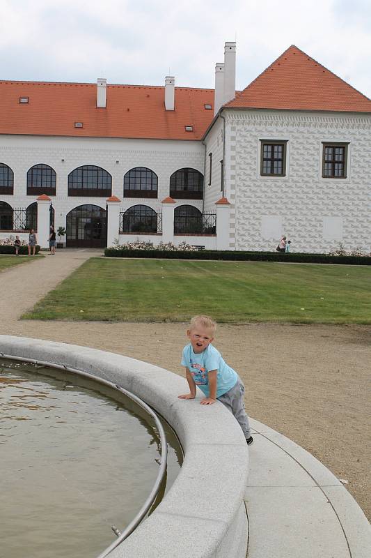 Ze zámeckých slavností ve Valči, které připomněly pět let od znovuotevření zámku po rozsáhlé rekonstrukci.