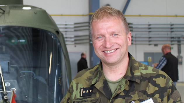 Nová krev má dostat šanci, říká odcházející velitel letecké základny Svoboda