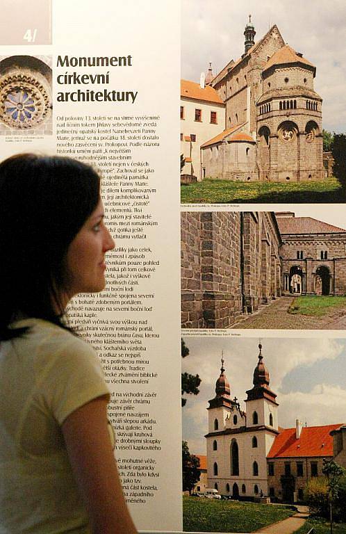 Na fotografiích, obrazech, plánech a modelech jsou zde zachyceny třebíčské památky zapsané na prestižní seznam UNESCO. 