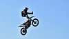 Létající motorky. Podívejte se na bláznivé triky Podmol Brothers v Třebíči