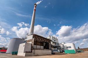 Teplárny v Třebíči vyrábějí tepelnou energii z biomasy.
