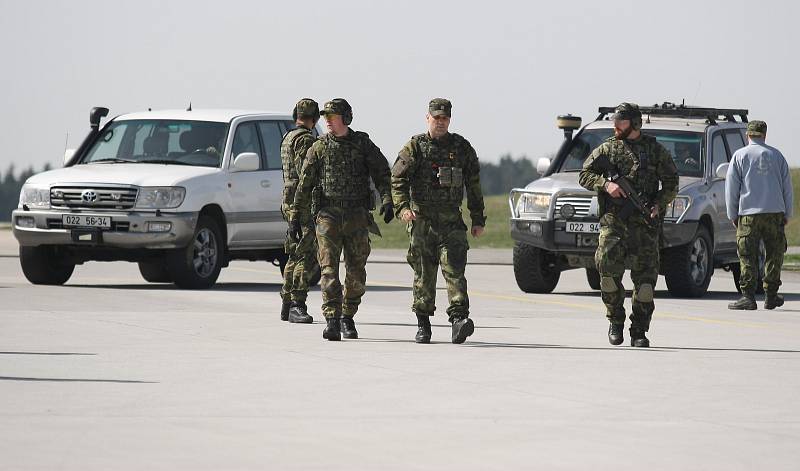 Ministryně obrany v demisi Karla Šlechtová (ANO 2011) na vojenské letecké základně u Náměště nad Oslavou.