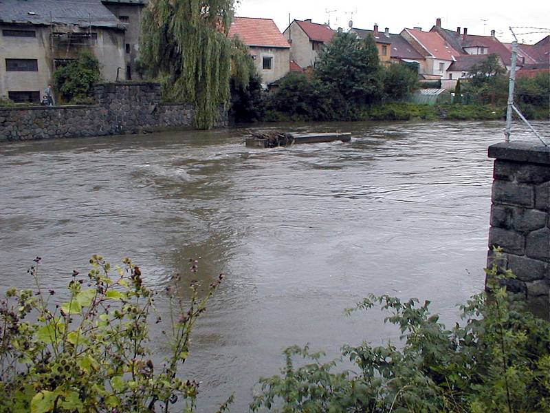 Velká voda v Třebíči 13. a 14. srpna 2002.