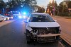 VIDEO: Ve Znojemské ulici v Třebíči se srazila dvě auta, nehoda omezila dopravu