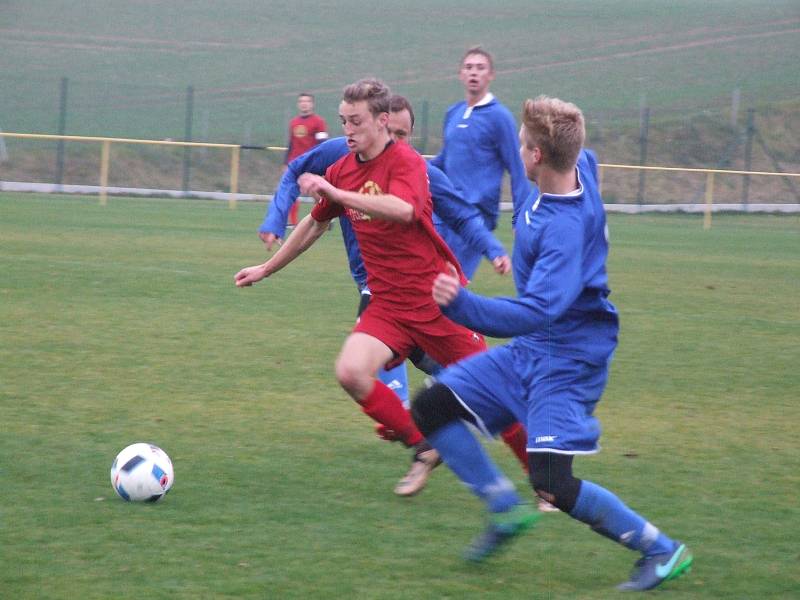 Šlágr 13. kola mezi Blatnicí (v modrém) a Třebelovicemi (v červeném) rozhodly standardní situace.