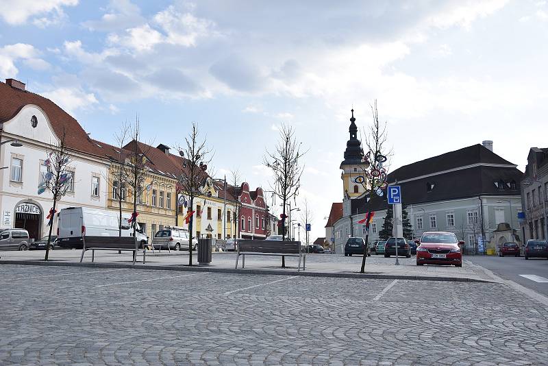 Stromy vykvetly díky velikonočním dekoracím od dětí z mateřských školek.