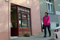 Třebíčská Cukrárna V Uličce je pro místní legendou, v Kotlářské ulici funguje od 90. let. Nyní se přestěhuje na Starou poštu.