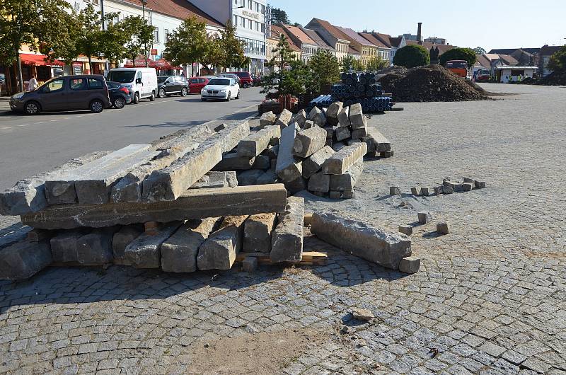 Revitalizace horní strany Karlova náměstí v Třebíči