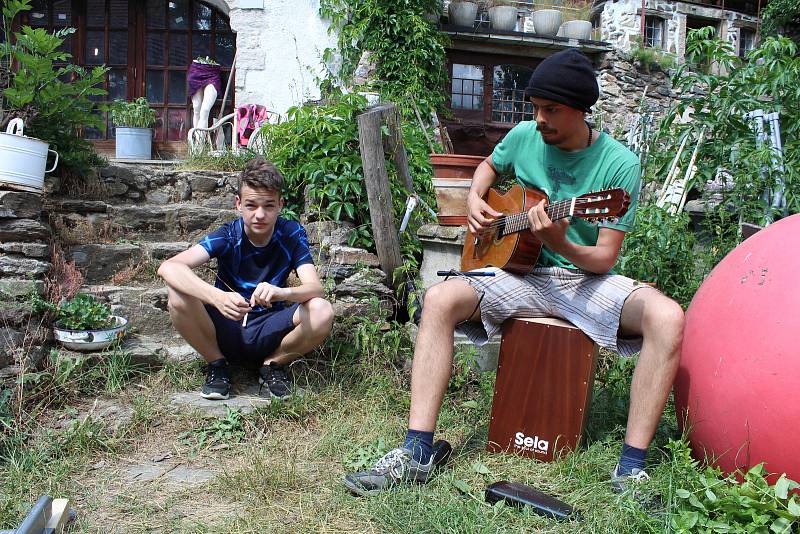 Natáčení filmu Cena za štěstí ve Skalákově mlýně u Meziříčka.