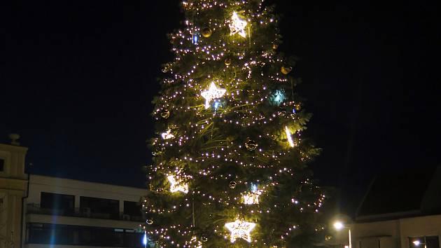 Vánoční strom v Třebíči.