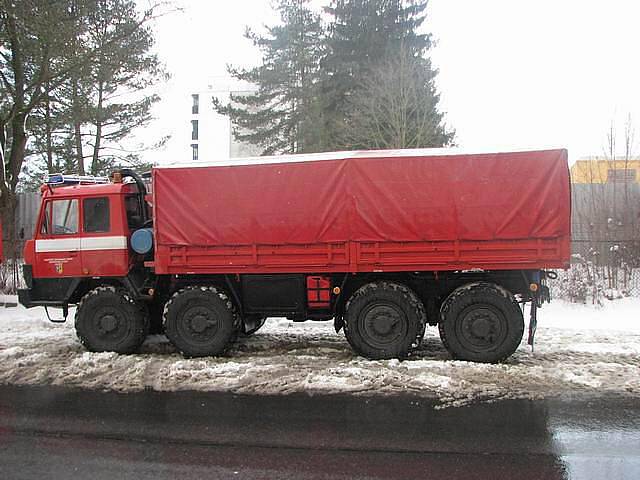 Z Hlučína na Vysočinu zamířily dvě Tatry 815.