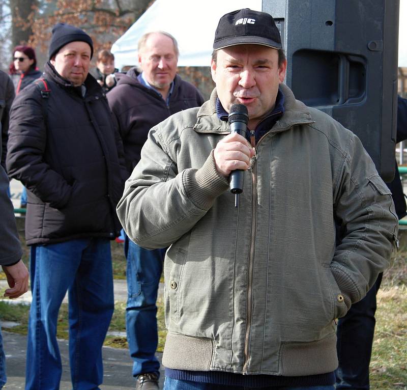 Na Velký pátek začal pravidelný víkendový provoz na trati z Jemnice do Moravských Budějovic. Návrat vlaků Jemničtí slavili jízdami v unikátních historických vozech z roku 1913.