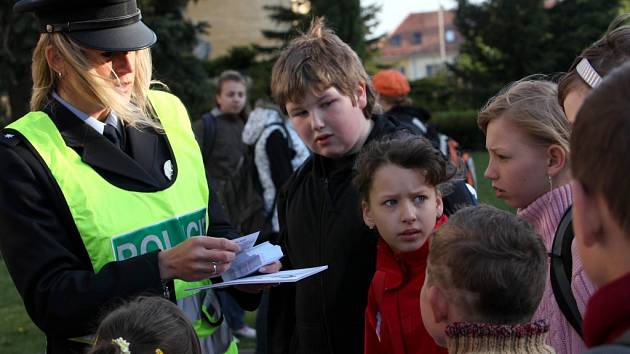 V úterý uspořádali v Třebíči a Moravských Budějovicích preventivně bezpečnostní akci nazvanou Zebra se za tebe nerozhlédne.