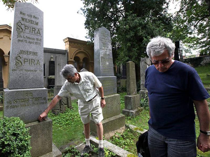 Po sto letech se ve středu přijeli podívat do Třebíče potomci židovské rodiny Spirů. Členové výpravy se do města sjeli ze šesti zemí.