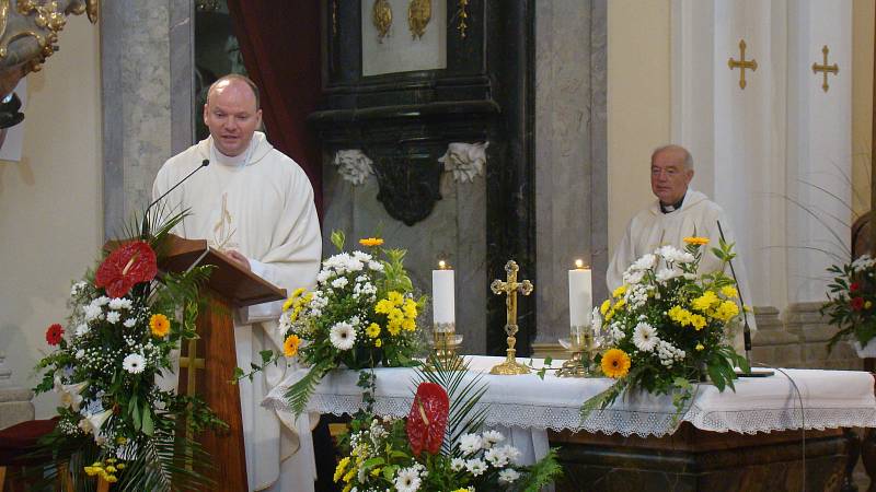 Kostel sv. opata Linharta v Kdousově na Třebíčsku.