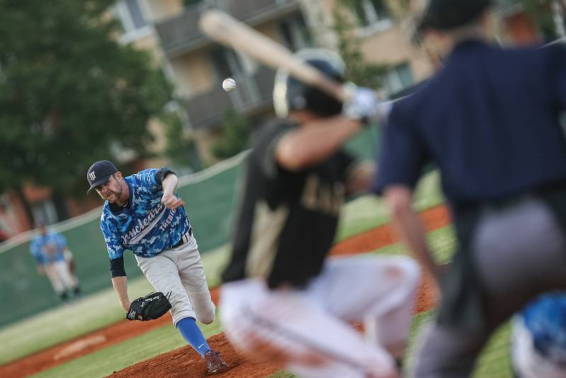 Finále Českého baseballového poháru mezi Nuclears Třebíč a Draci Brno.