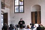 Převor Prokop Siostrzonek poté v Zadní synagoze při přednášce představil, jaké to je být benediktinem dnes.