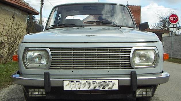 Wartburg 353 z osmdesátých let. Vůz dodnes pečlivě opatruje majitel z Třebíčska.