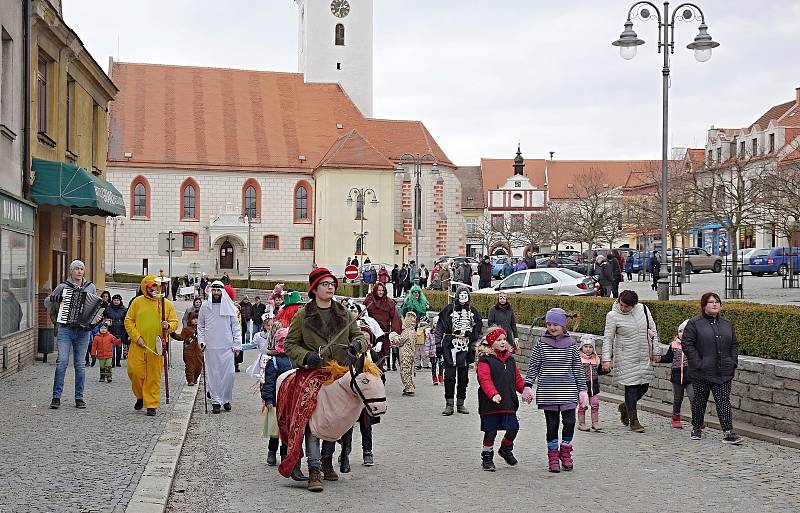 Poslední únorovou sobotu si lidé v Jemnici užili oslavy masopustu.