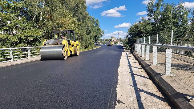 Stavby a opravy silnic: příští rok se začne stavět očekávaná zkratka Žďárem