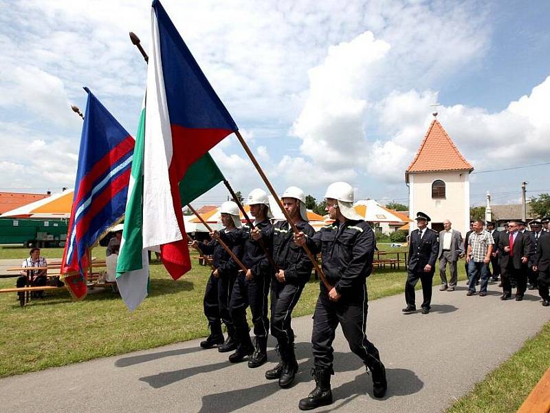 Hasiči v Kramolíně oslavili stovku   