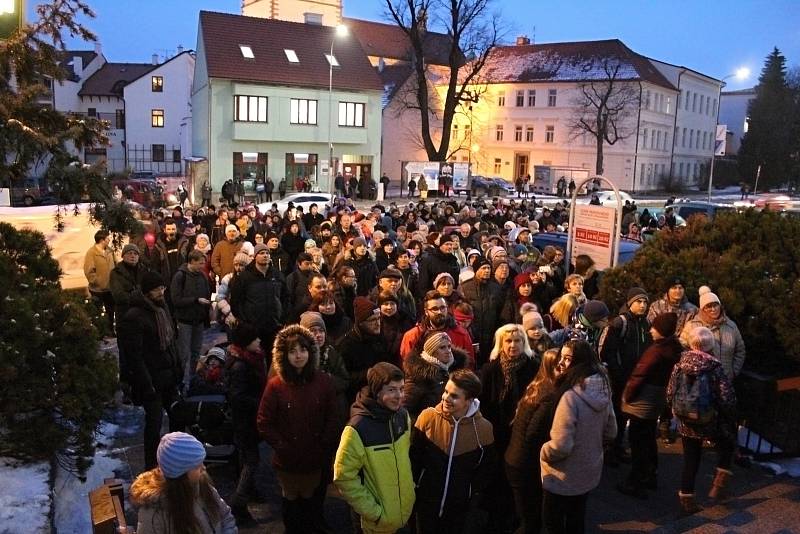 Koncert na střeše k výročí posledního vystoupení Beatles v Třebíči.