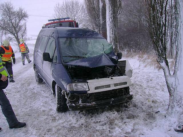 Hasiči na Vysočině měli ve středu perný den. Vyjížděli ke 128 událostem.