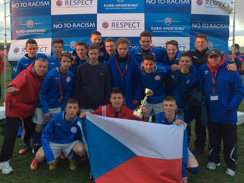 Mladší dorostenci HFK Třebíč vybojovali na mezinárodním turnaji Danube Challenge Cup ve Vídni prvenství.