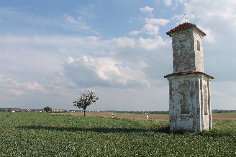 Kaplička, kterou bude nutné podle návrhu trasy obchvatu přemístit.