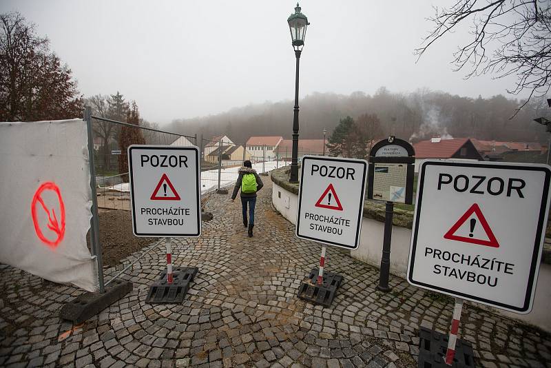 Rekonstrukce Kamenného mostu přes řeku Oslavu v Náměšti nad Oslavou.