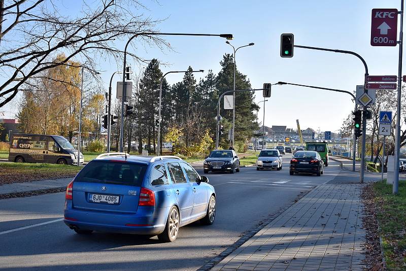 Světelné křižovatky v Třebíči dostanou nové semafory