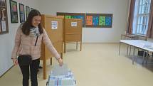 Voličů v Třebíči chodí málo