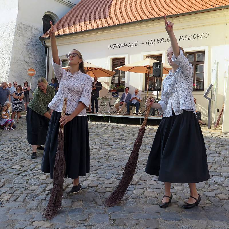 Vystoupení tanečního souboru Yocheved