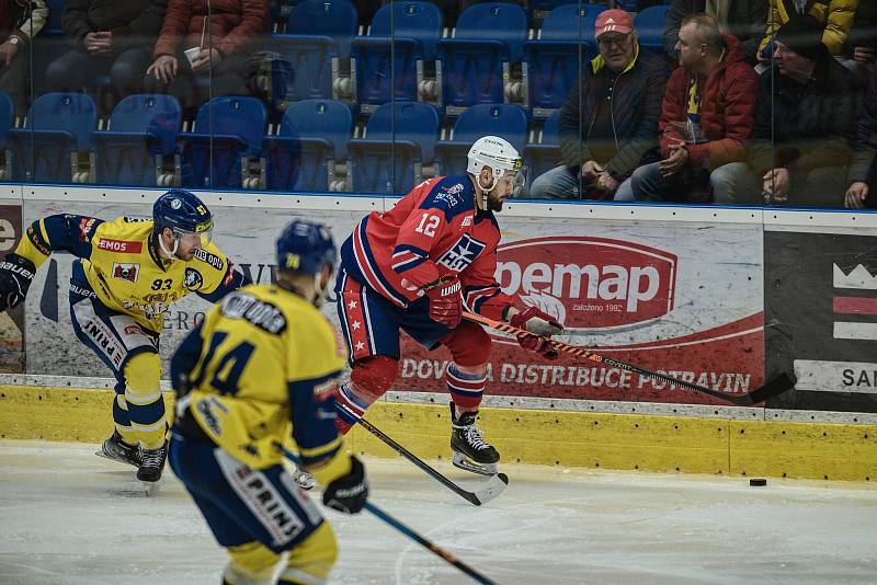 Ve čtvrtém čtvrtfinále play-off Chance ligy vyhráli třebíčští hokejisté v Přerově 3:2 po samostatných nájezdech a mohou se chystat na semifinálový souboj se Zlínem.