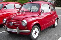 Červený Fiat 600 D z Třebíče.