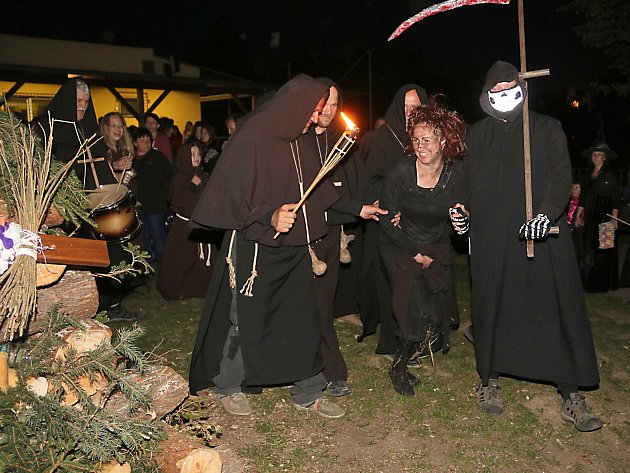 OBRAZEM: Pálení čarodějnic v Šebkovicích
