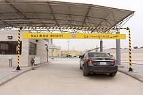Portálové brány pro měření radiace v Saúdské Arábii.