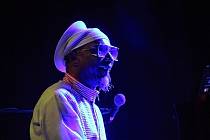 Klavírista Omar Sosa, zpívající hráč na koru Seckou Keita ze Senegalu a venezuelský perkusista Gustavo Ovalles byli ozdobou pondělního koncertu Folkových prázdnin v Náměšti nad Oslavou.