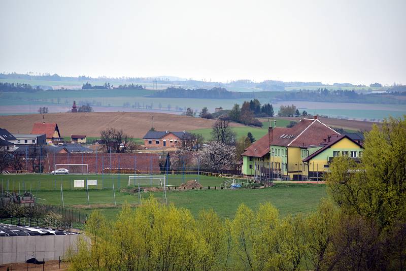 Poznáte obec na fotografii? Poradíme, že se nachází na severozápadním cípu Třebíčska.