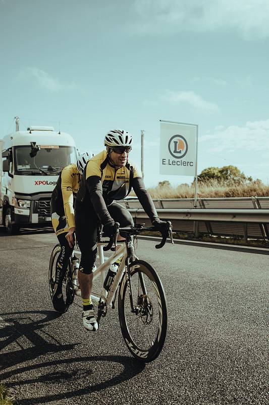 Ondřej Zmeškal společně se svým trasérem zdolali 3 414 kilometrů na trase nejslavnějšího cyklistického závodu - Tour de France.