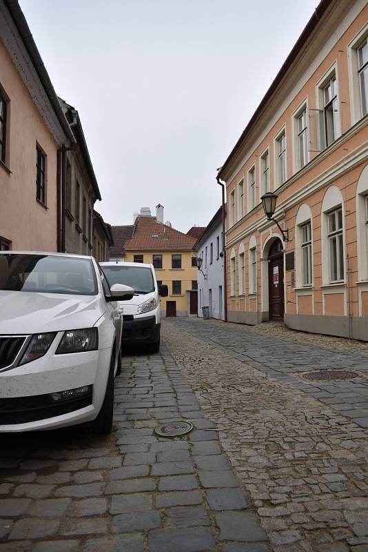 Nově budou moci do Zámostí a židovské čtvrti vjet pouze rezidenti a lidí, kteří v místě podnikají.