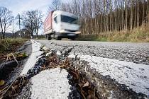 S blížící se zimní sezonou se práce na komunikacích Vysočiny pomalu chýlí ke konci. Na několika místech v kraji ale práce na silnicích a mostech budou pokračovat nadále, případně se přehoupnou i do dalšího roku.